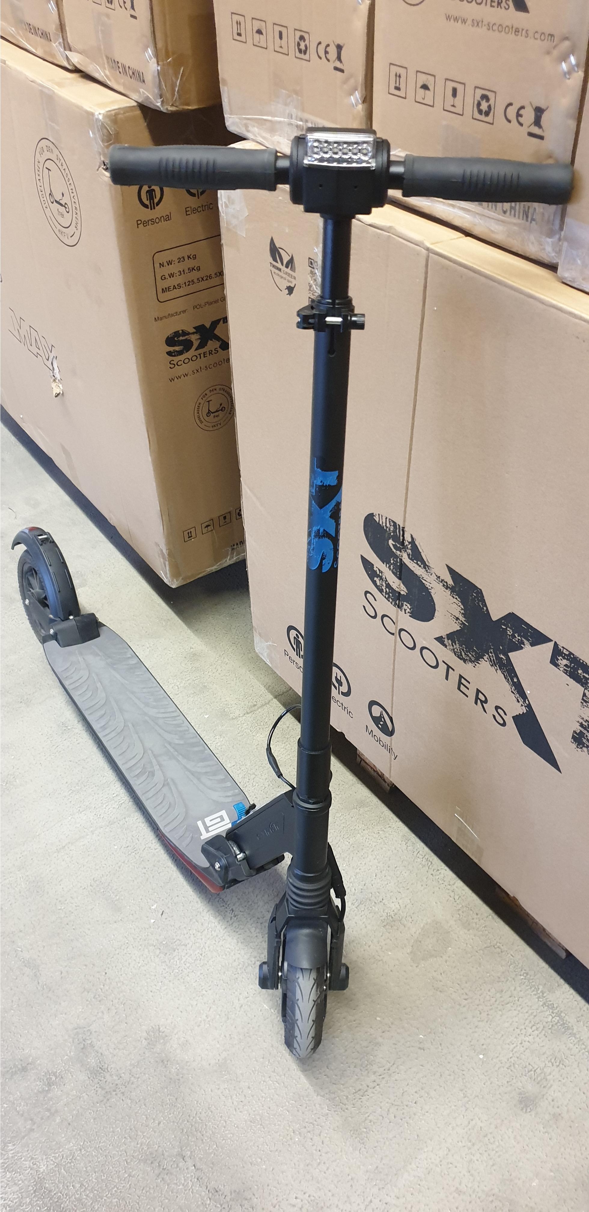 sxt-light-gt-e-scooter-schwarz-gebraucht-48v-700w-40-km-h image 2
