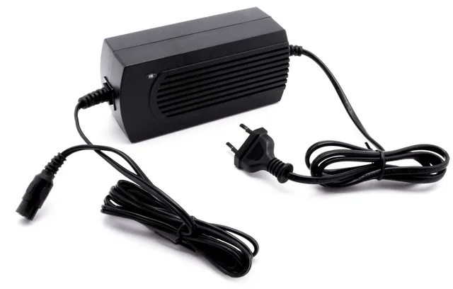 sxt-light-ladeger-t-48v-1-6a-bleiakku-xlr image 1